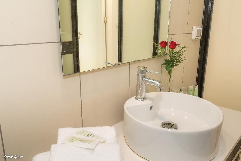 Olive Arena Boutique&Business Hotel-By Ran Hotels Nahariya Exterior photo